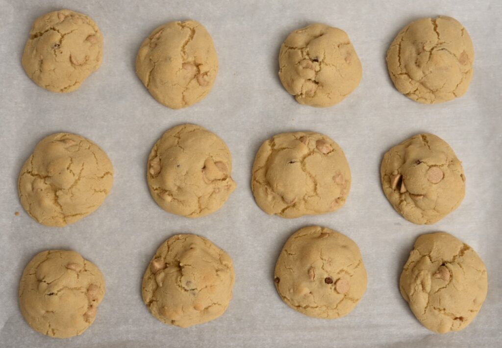 baked cookies
